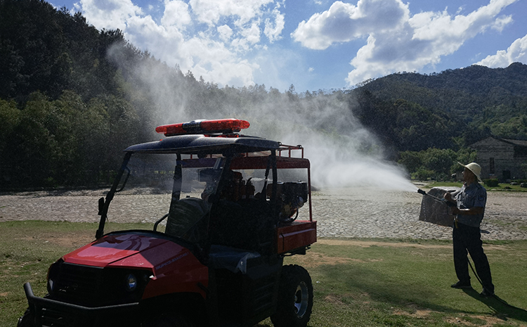 UTV450细水雾消防摩托车.jpg