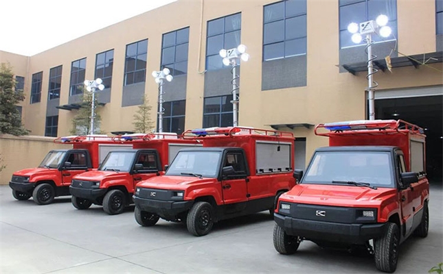 四轮全封闭消防摩托车
