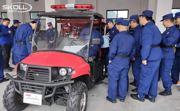 UTV450细水雾消防摩托车(加LOGo).jpg